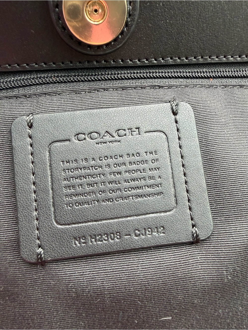 Coach City Tote Bag In Micro Signature Canvas - Picture 11 of 11